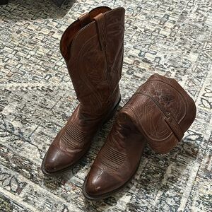 1883 by Lucchese